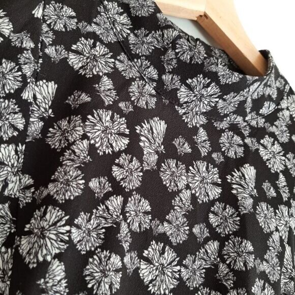 H&M Floral High Neck Mini Dress Flowy Lightweight B&W Sz 6 - Picture 6 of 15